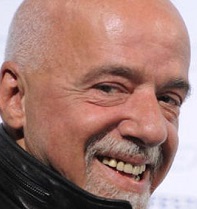 El escritor brasileño Paulo Coelho cumplirá 68 años de vida